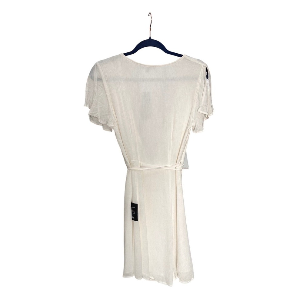 Lulus White Textured Rayon Wrap Mini Dress Flutter Sleeve Size M NEW - Picture 2 of 5